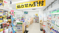 スギ薬局　刈谷駅前店の入口