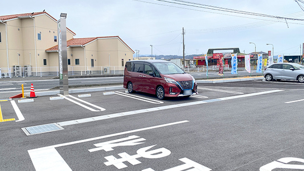 くすりのマルト調剤薬局　草野国道沿い店の駐車場