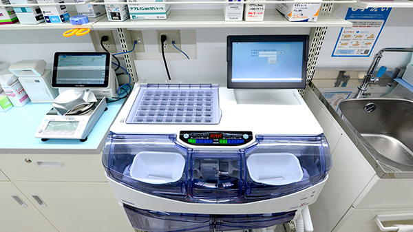 スギ薬局 今出川新町店の調剤器具