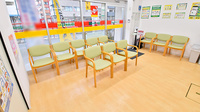 スギ薬局 大島調剤店の待合スペース