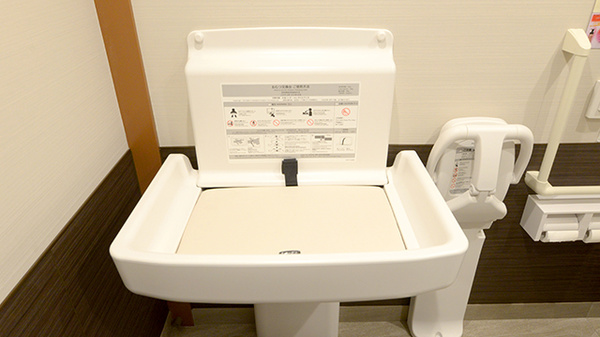 ドラッグイレブン薬局月出店のキッズ用設備