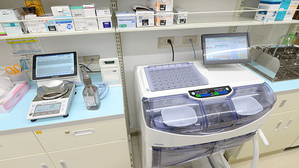 スギ薬局 鶴見諸口店の調剤器具
