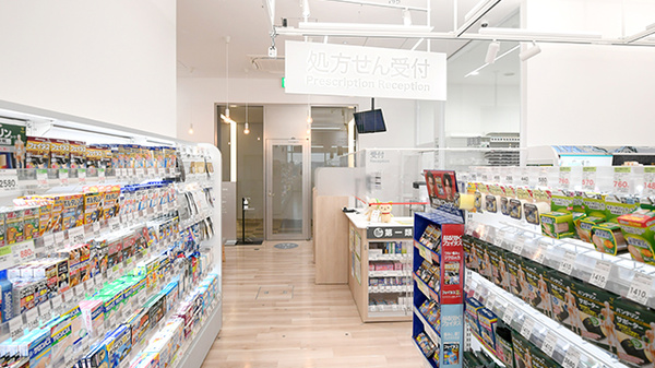 スギ薬局 羽田イノベーションシティ店の入口