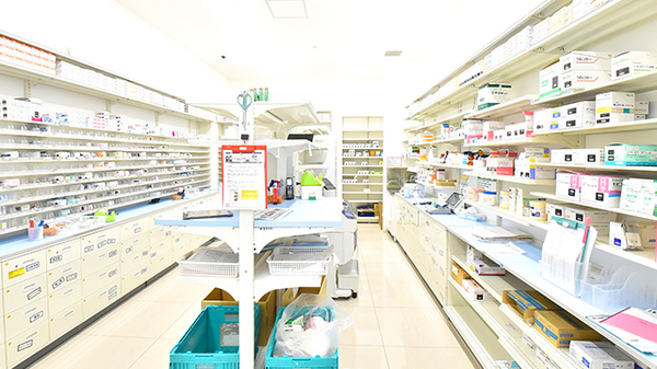 スギ薬局 岡谷南店の調剤室