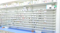 スギ薬局 千本一条店の薬棚