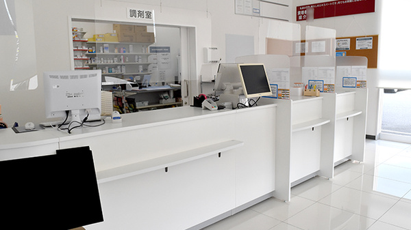 ププレひまわり薬局宮浦店の受付/カウンター
