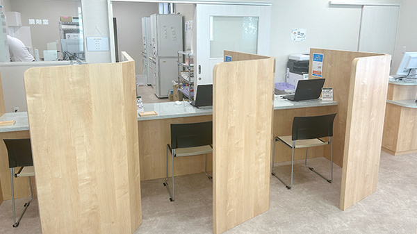 友愛薬局幕張店の受付/カウンター