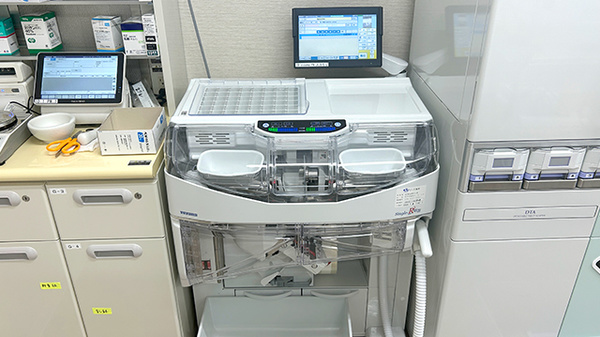 友愛薬局幕張店の調剤器具