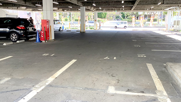 アカカベ薬局　大正千島店の駐車場