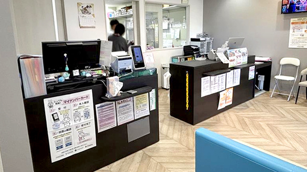 ウェーブ薬局　長吉店の受付/カウンター