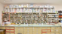 サエラ薬局 牧野店の薬棚