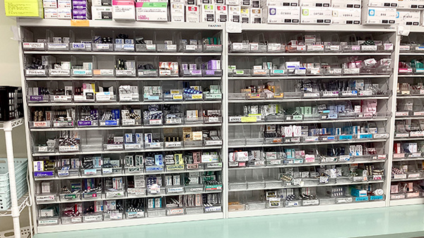 薬棚