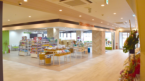 にしいち薬局　夙川駅前店の入口