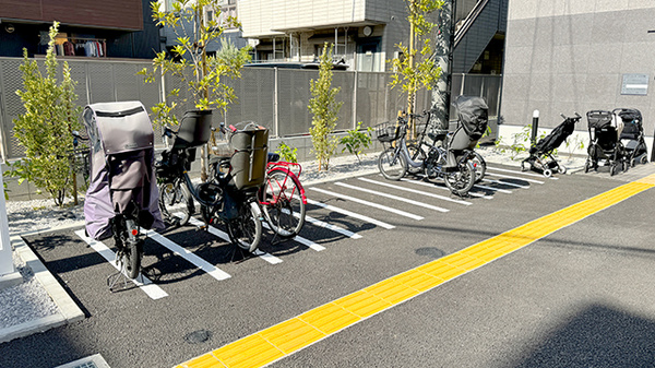 ココカラファイン薬局中村橋駅北口店の駐輪場