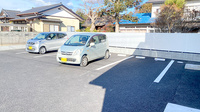 コスモファーマ薬局　いりの店の駐車場