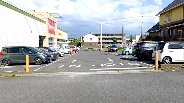 V･drug　富貴ノ台薬局の駐車場