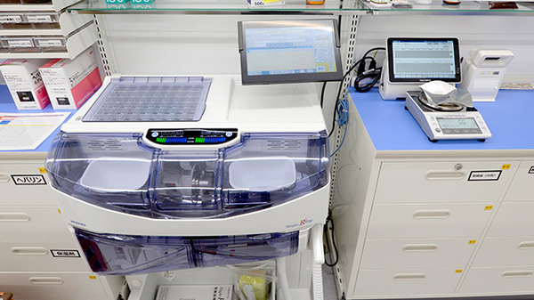 スギ薬局 柏の葉店の調剤器具
