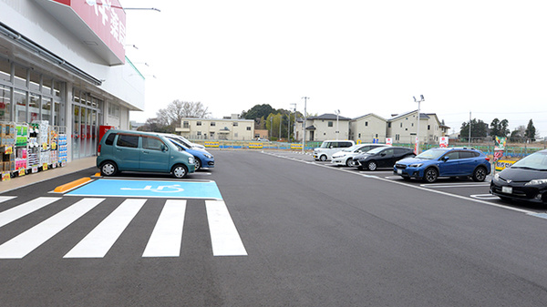 スギ薬局 柏の葉店の駐車場