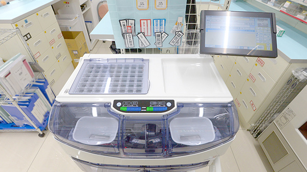 スギ薬局 せんば心斎橋店の調剤器具