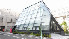 コスモス調剤薬局 愛知学院大学歯学部附属病院前店の外観