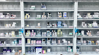 コミュニティ薬局こうづのもりの薬棚