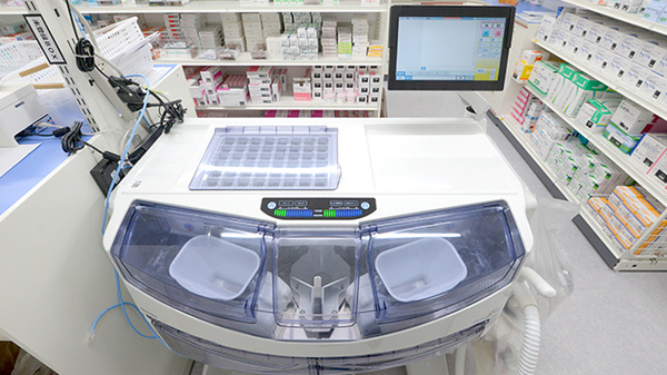 スギ薬局 多摩境駅前店の調剤器具
