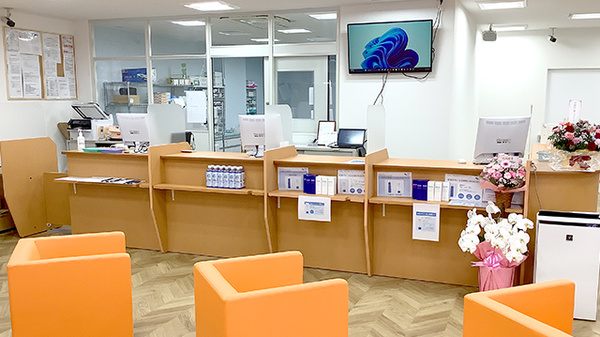 ウイン薬局鶴見中央店の受付/カウンター
