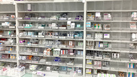 ウイン薬局鶴見中央店の薬棚