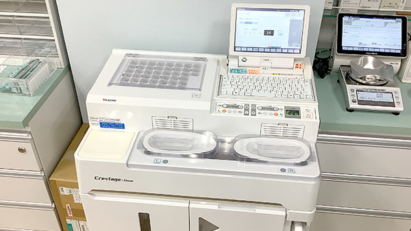 ウイン薬局鶴見中央店の調剤器具