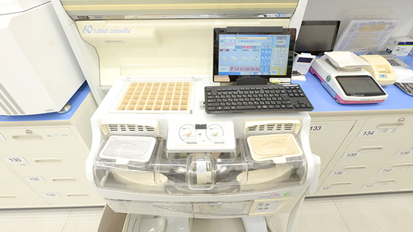 薬局くすりの福太郎　常盤平店の調剤器具