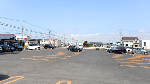 調剤薬局ツルハドラッグ千歳北陽店の駐車場
