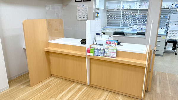 フラワー薬局 笹塚店の受付/カウンター
