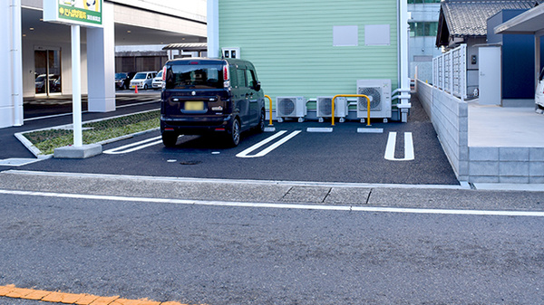 たんぽぽ薬局　澤田病院店の駐車場