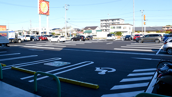 杏林堂薬局　入野店の駐車場