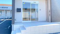 すず薬局　絹の台店の入口