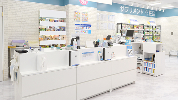薬局日本メディカルシステム 神田店の受付/カウンター