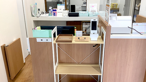 こばり西大通薬局の受付/カウンター