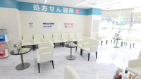 薬局日本メディカルシステム 西宮北口店の待合スペース