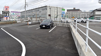 ナナイロ薬局の駐車場