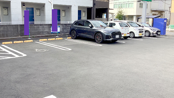 ドラッグセイムス日吉薬局の駐車場
