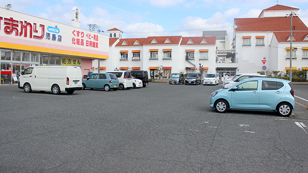 ププレひまわり薬局児島店の駐車場