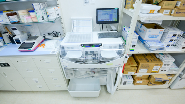 調剤薬局ツルハドラッグ中央台店の調剤器具