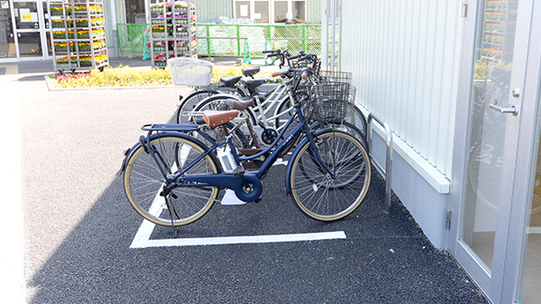 スギ薬局 海老名中央店の駐輪場