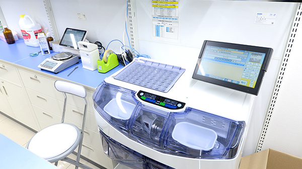 スギ薬局 東新小岩店の調剤器具