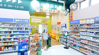 調剤薬局ツルハドラッグ外旭川店の入口