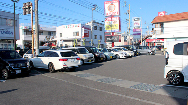 ププレひまわり薬局屋島店の駐車場