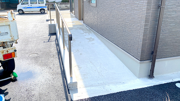 すず薬局御山店のバリアフリー設備