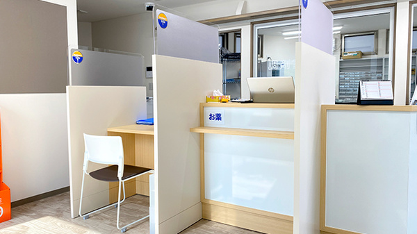 すず薬局御山店の受付/カウンター