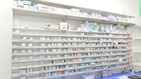 スギ薬局 浦和高砂店の薬棚
