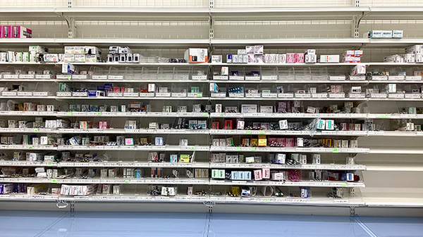 マルエ薬局高崎榛名中里見店の薬棚